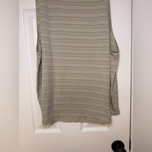 Athleta Cloudlight Striped Muscle Tank XL Shadow Olive Athletic Activewear Gym - Picture 6 of 9